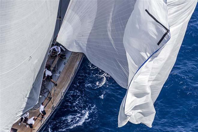 Spinnaker drop onboard Y3K ©  Rolex / Carlo Borlenghi http://www.carloborlenghi.net